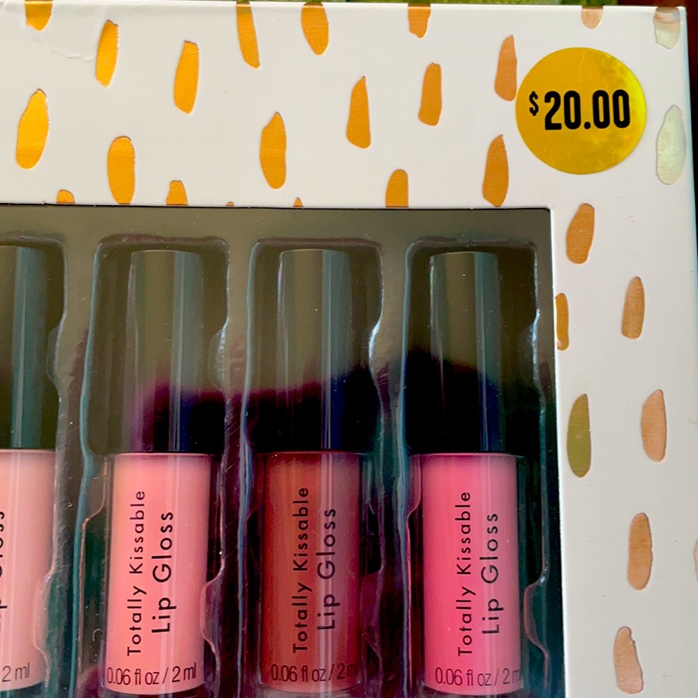 Lip Gloss Collection - Picture 2 of 3